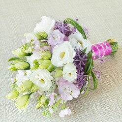 THE PERFECT MATCH BRIDESMAID BOUQUET